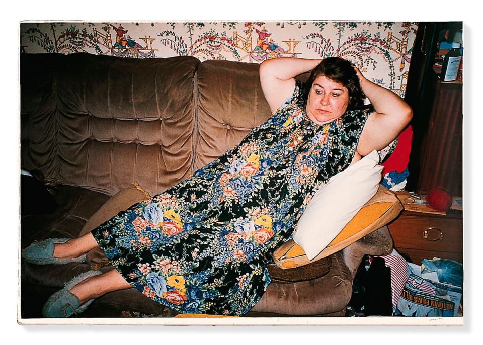 Untitled (NRAL 2 from Ray’s a Laugh) , 1994, Richard Billingham (© Richard Billingham / Courtesy Centre for British Photography, London)