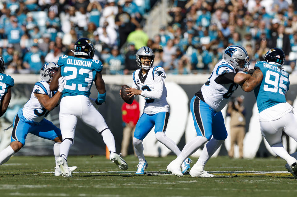 JACKSONVILLE, FL - DECEMBER 31: Carolina Panthers quarterback Bryce Young (9) throws a pass during the game between the Jacksonville Jaguars and the Carolina Panthers on December 31, 2023 at EverBank Stadium in Jacksonville, Fl. (Photo by David Rosenblum/Icon Sportswire via Getty Images)