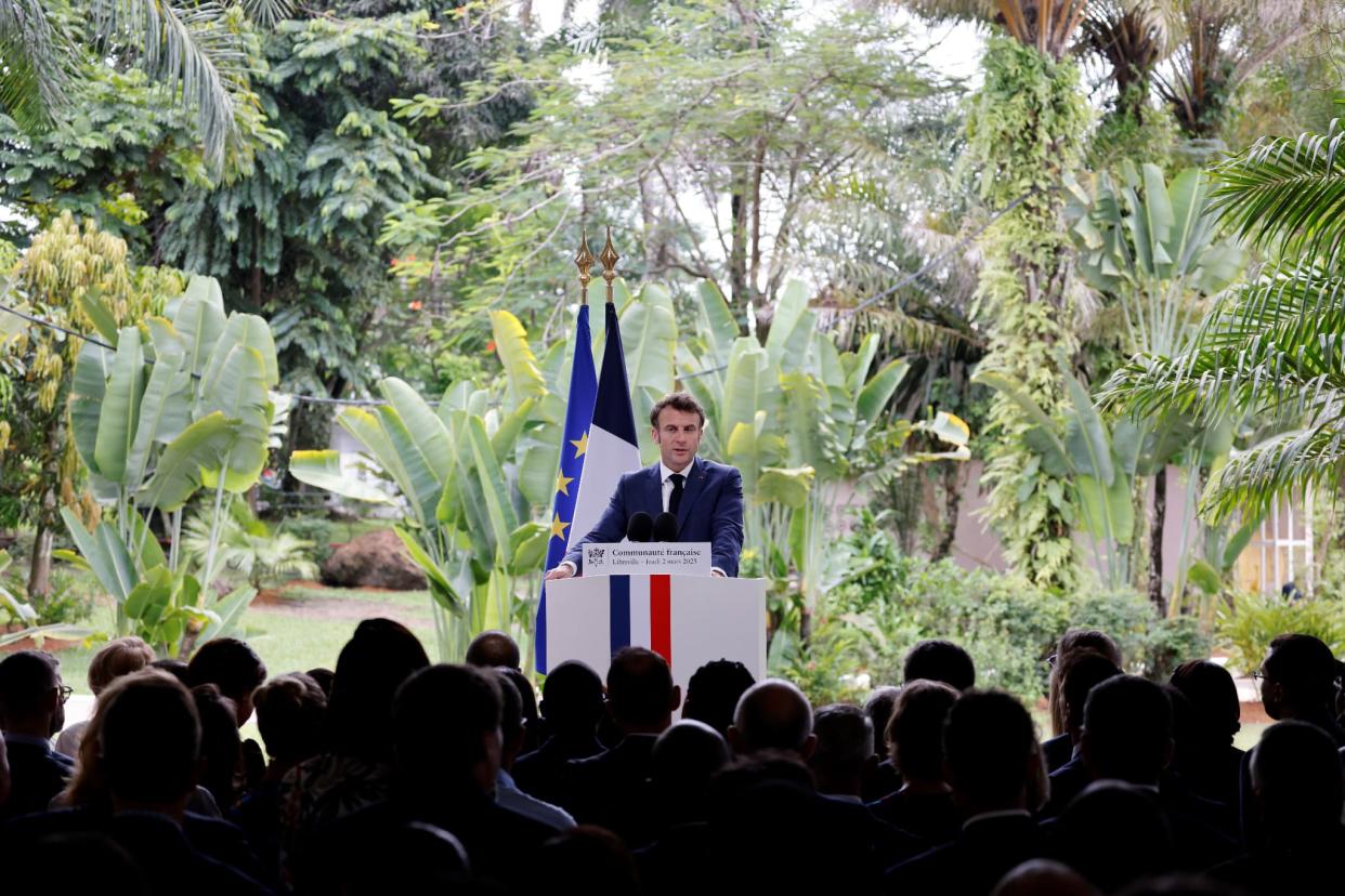 Emmanuel Macron au Gabon.  - Ludovic Marin