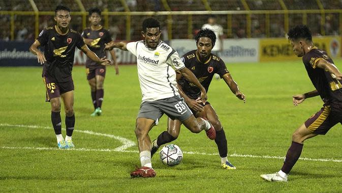 <p>Persib Bandung ketika melawan PSM Makassar. (Persib).</p>