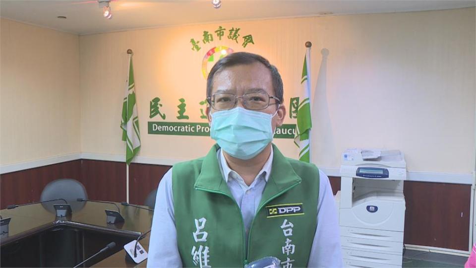 「市長參選人黃袍加身」　「虧雞」再戰台南市長？