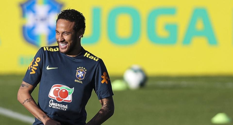 Neymar ließ sich zum Training der brasilianischen Nationalmannschaft per Helikopter fliegen. (Bild: Getty Images)