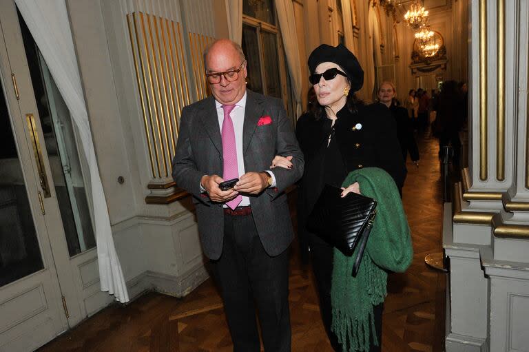 Graciela Borges con su amigo Martín Cabrales, elegantísimos