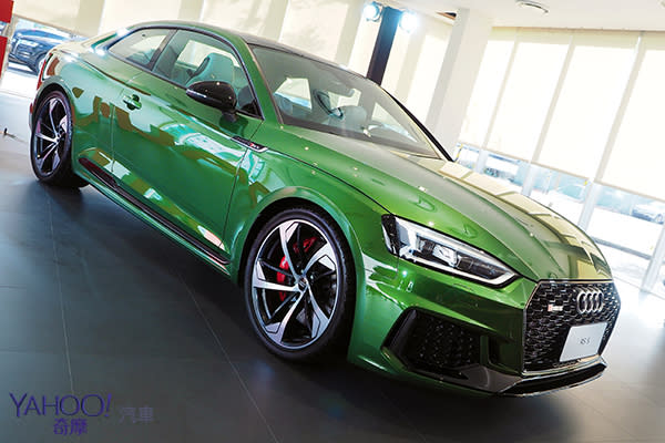 【台北車展預先賞】綠巨人上身！Audi RS 5 Coupe戰力滿點480萬預售！