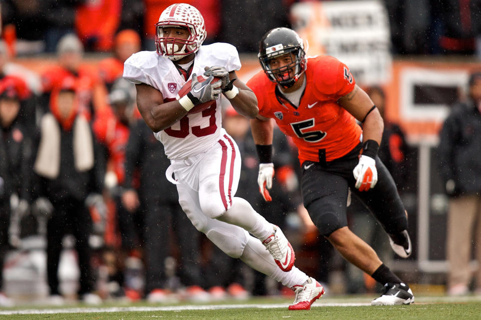 CORVALLIS, OR - NOVEMBER 5: Running back Stepfan Taylor #33 of the Stanford Cardinal runs past linebacker Cameron Collins #5 of the Oregon State Beavers for a touchdown in the third quarter on November 5, 2011 at Reser Stadium in Corvallis, Oregon. Stanford won the game 38-13. (Photo by Craig Mitchelldyer/Getty Images)