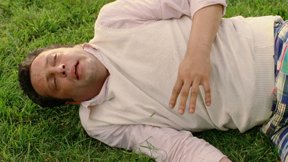 Vince Vaughn tackled in Wedding Crashers