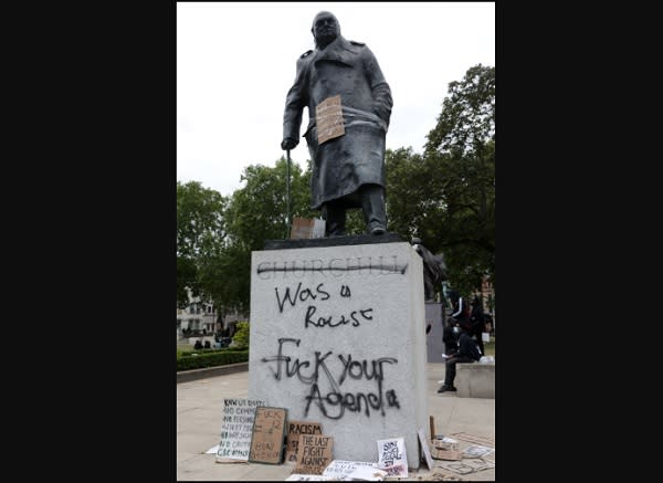 Estatua de Winston Churchill en Parliament Square de Londres (foto ISABEL INFANTES/AFP via Getty Images)