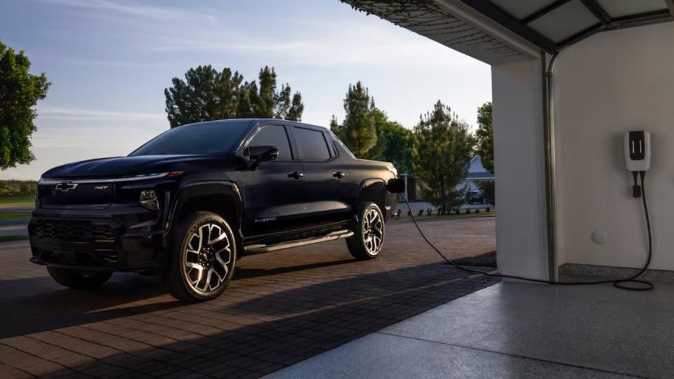 2025 chevrolet silverado ev