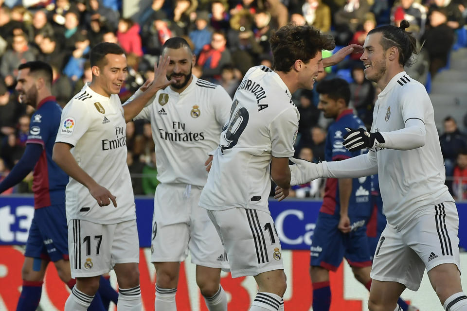 Gareth Bale, right, scored the only goal at Huesca (AP)