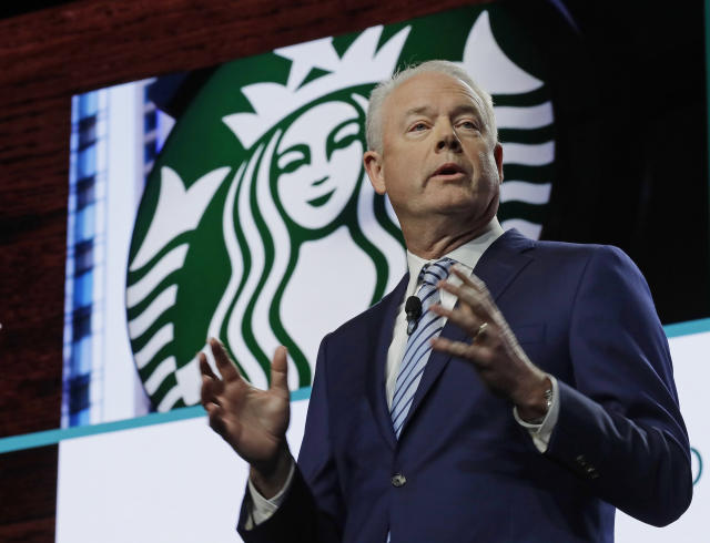 Kevin Johnson, CEO de Starbucks, en marzo de 2019 (AP/Ted S. Warren)