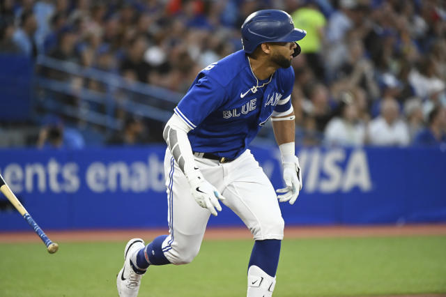 BALTIMORE, MD - SEPTEMBER 07: Baltimore Orioles center fielder Cedric  Mullins (31) makes a catch during the Toronto Blue Jays game versus the  Baltimore Orioles on September 7, 2022 at Orioles Park