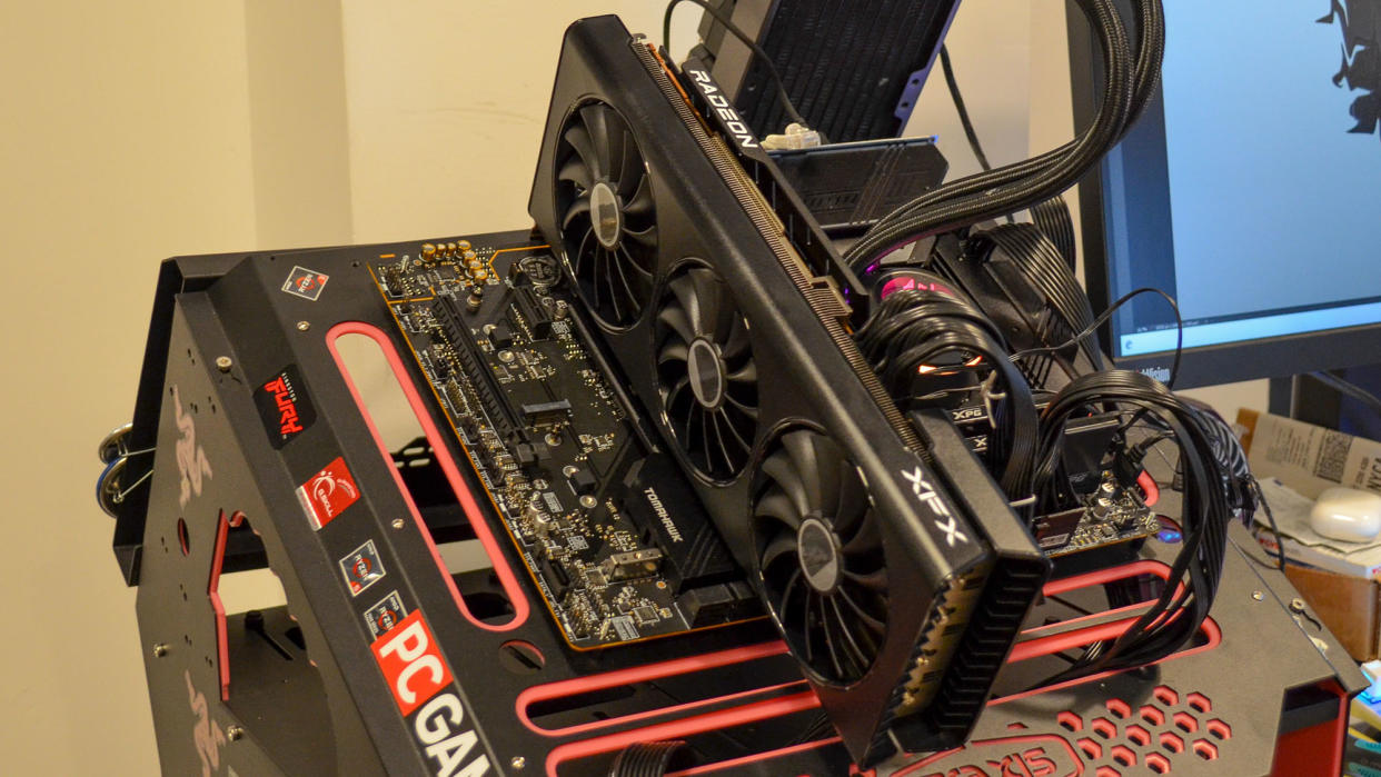  An AMD Radeon RX 7700 XT slotted into a test bench. 