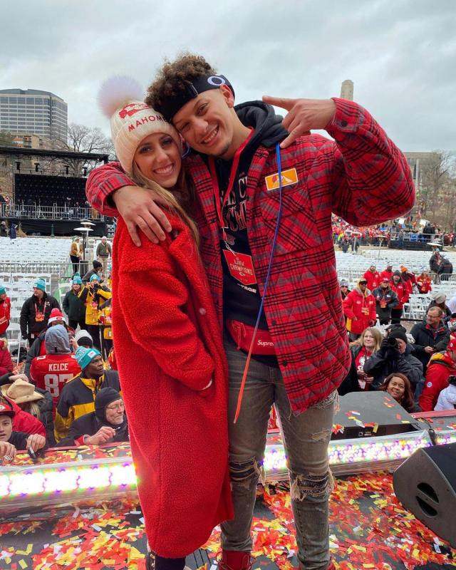 Patrick Mahomes Cuddles Up to Fiancée Brittany Matthews in Romantic  Instagram Photos: 'Me & You