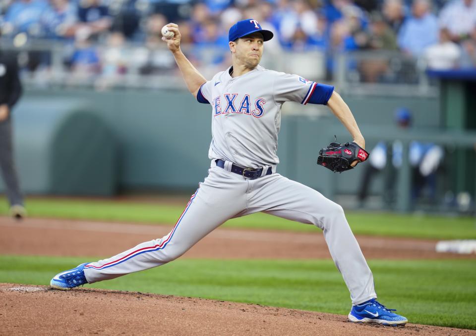 德州遊騎兵王牌投手Jacob deGrom，近日宣布再次動Tommy John手術。(MLB Photo by Jay Biggerstaff/Getty Images)