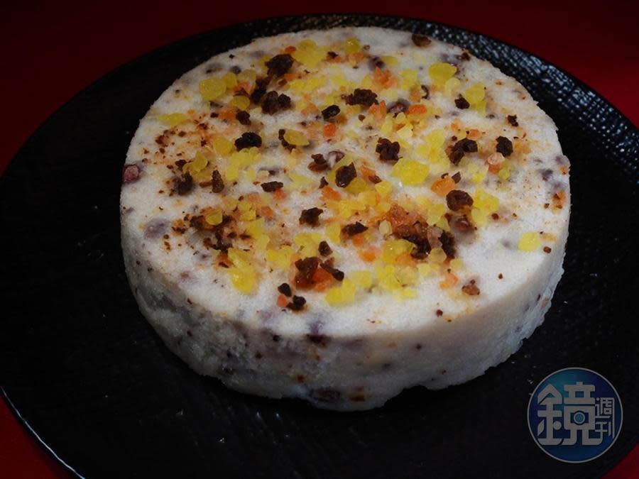 「藜麥紅豆鬆糕」兼具健康與傳統美味，每份約可6人共享。（1,280元／份）