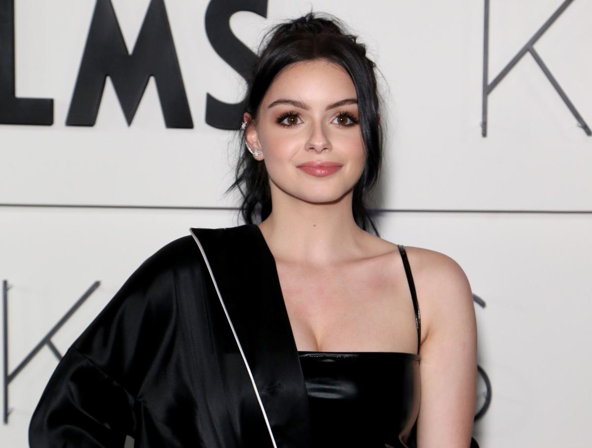 Ariel Winter seen wearing 'The Office' sweatshirt and leggings