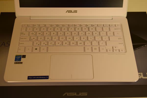 ASUS 極緻輕薄 Zenbook UX305FAMS 天使白