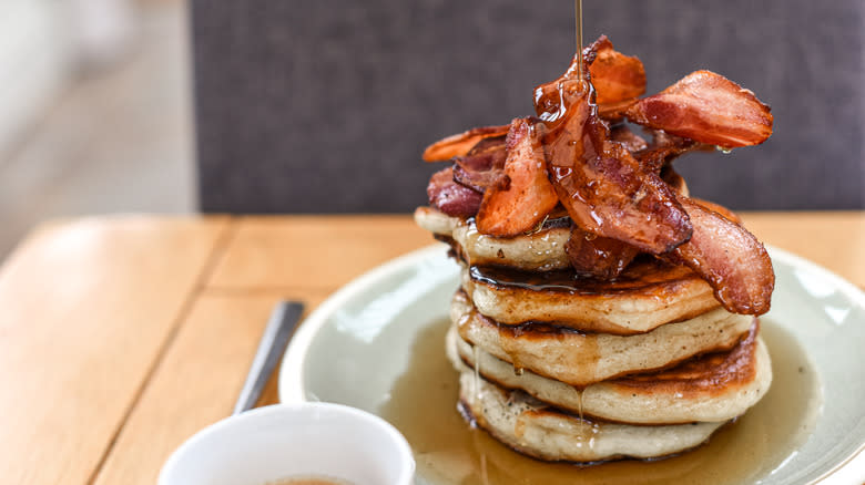 bacon and pancakes with syrup