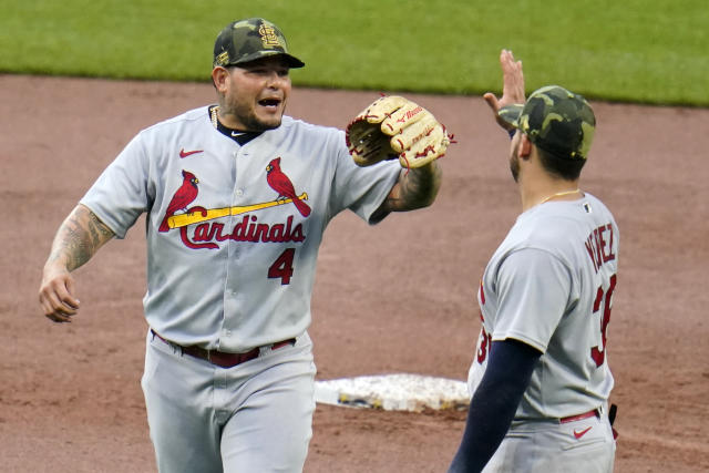 Yadier Molina PITCHES the entire 9th inning for the Cardinals! (Pujols  helps him warm up!) 