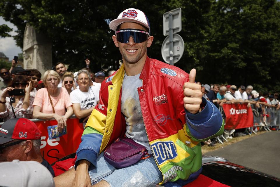 le mans 24 hour race drivers parade