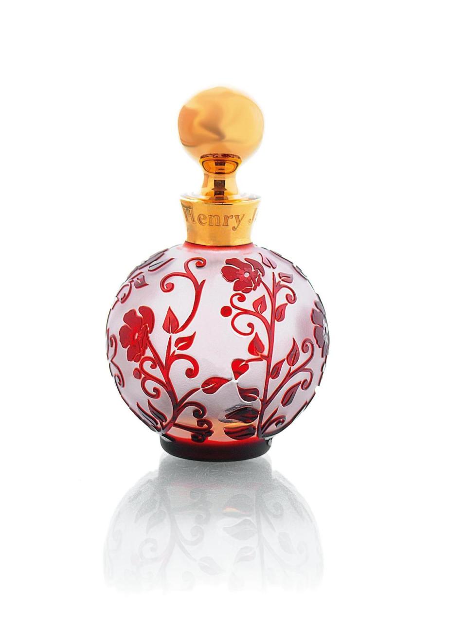 Quintelline香水精油搭配玫瑰花園（Jardin des Roses）香水瓶，約NT$102,000（Henry Jacques提供）