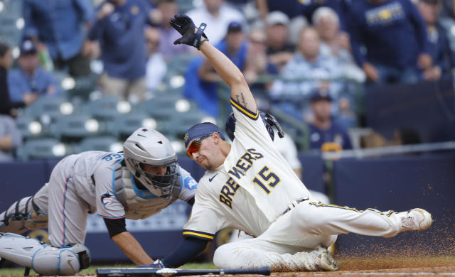 Tyrone Taylor scores on HBP, 08/20/2023