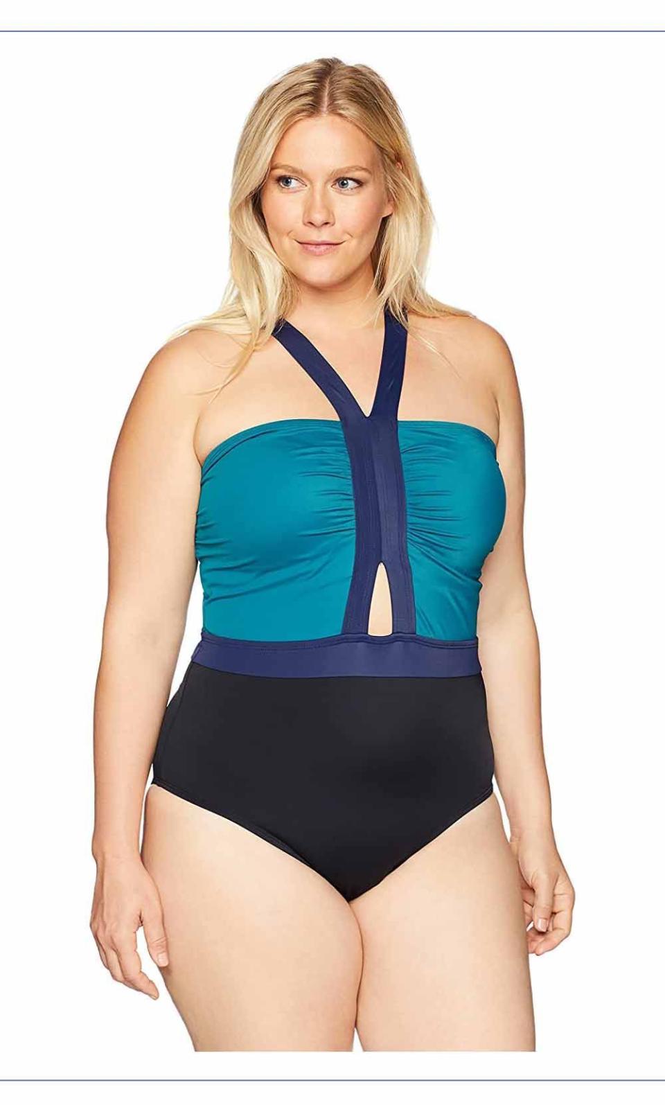 Plus-Size Colorblock Halter Neck Cut Out One Piece Swimsuit