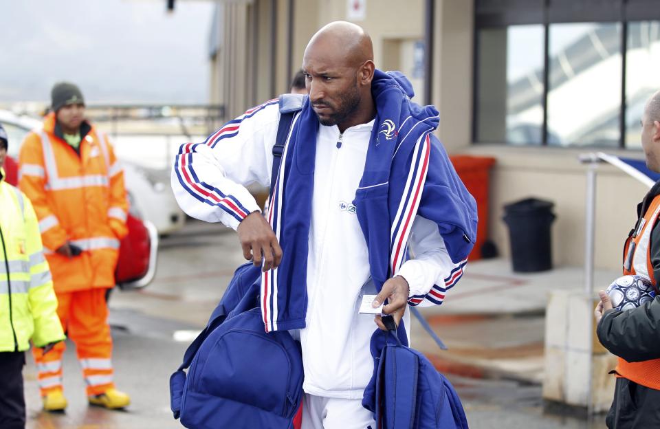 Anelka en 2010 quittant l’Afrique du Sud (photo Reuters).