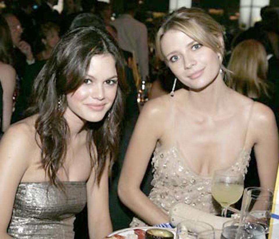 Rachel Bilson and Mischa Barton (Reuters)