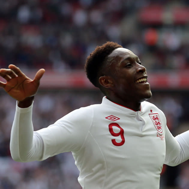 Nom: Danny Welbeck<br>Poste: Attaquant<br>Date de naissance (Âge): 26/11/1990 (21)<br>Numéro: 22<br>Club: Man. United (Angleterre ENG)