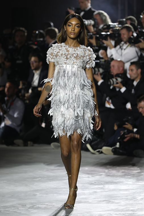 Jourdan looked effortlessly flawless as she made her way down the catwalk in a flapper-style dress.