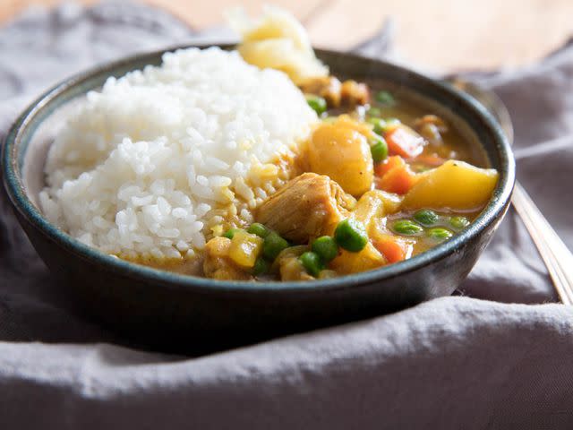 <p>Serious Eats / Vicky Wasik</p> Kare (Japanese curry), is thickened with a roux