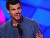 <b>Seinen 7. Platz teilt er sich mit "Twilight"-Kollege Taylor Lautner (ebenfalls 26,5 Millionen Dollar)</b><br><br><b>Forbes: <a href="http://de.kino.yahoo.com/fotos/forbes-die-bestverdienenden-schauspielerinnen-2012-slideshow/ " data-ylk="slk:Die bestbezahlten Schauspielerinnen 2012;elm:context_link;itc:0;sec:content-canvas;outcm:mb_qualified_link;_E:mb_qualified_link;ct:story;" class="link  yahoo-link"> Die bestbezahlten Schauspielerinnen 2012 </a></b>