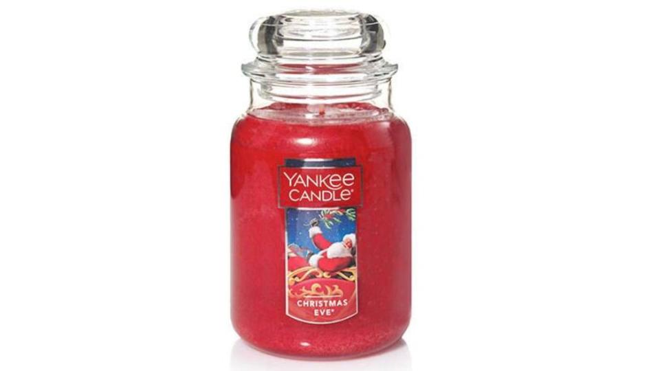 This Yankee Candle scent can keep you in a Christmas Eve mood all season long.