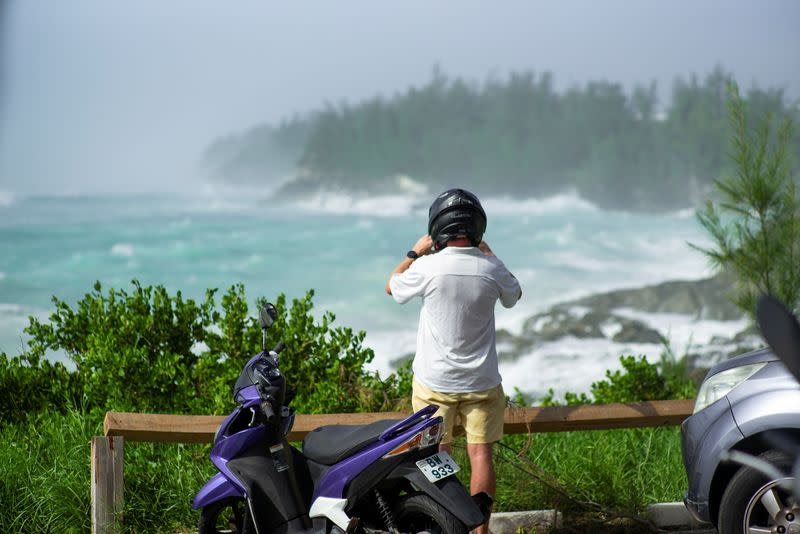 Hurricane Teddy approaches Bermuda