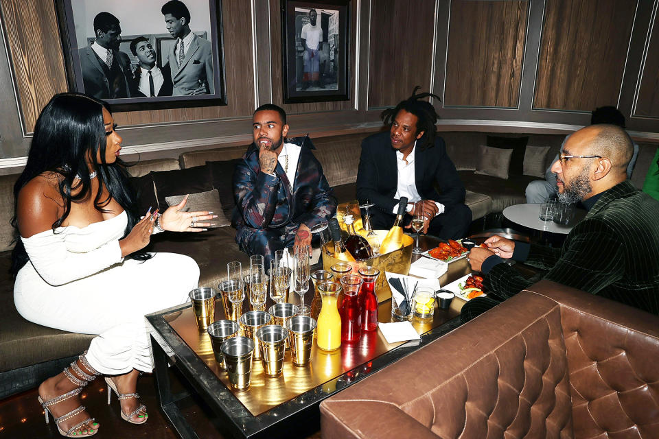 NEW YORK, NEW YORK - AUGUST 28: Megan Thee Stallion, Vic Mensa, Jay Z and Swizz Beatz attend 40/40 Club Celebrates 18-Year Anniversary With Star-Studded Event at 40 / 40 Club on August 28, 2021 in New York City. (Photo by Shareif Ziyadat/Getty Images for 40/40 Club)