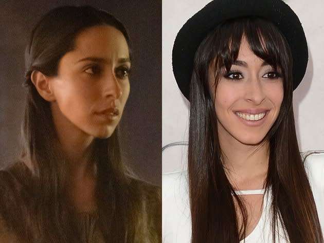 Oona Chaplin (Talisa Maegyr)