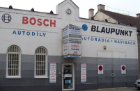 Era il 15 novembre 1886 e Robert Bosch, allora 25enne, fondava a Stoccarda la sua "Officina di meccanica di precisione ed elettrotecnica". Bosch è una delle più grandi aziende del mondo in campo tecnologico. Nel 2008 è entrata anche nel mercato delle rinnovabili dove oggi sviluppa oltre un terzo delle sue vendite totali e con la produzione di impianti fotovoltaici, sistemi powertrain e batterie agli ioni di litio per i veicoli elettrici, campo nel quale ha stretto un'alleanza con Samsung. (Foto: Wikimedia)