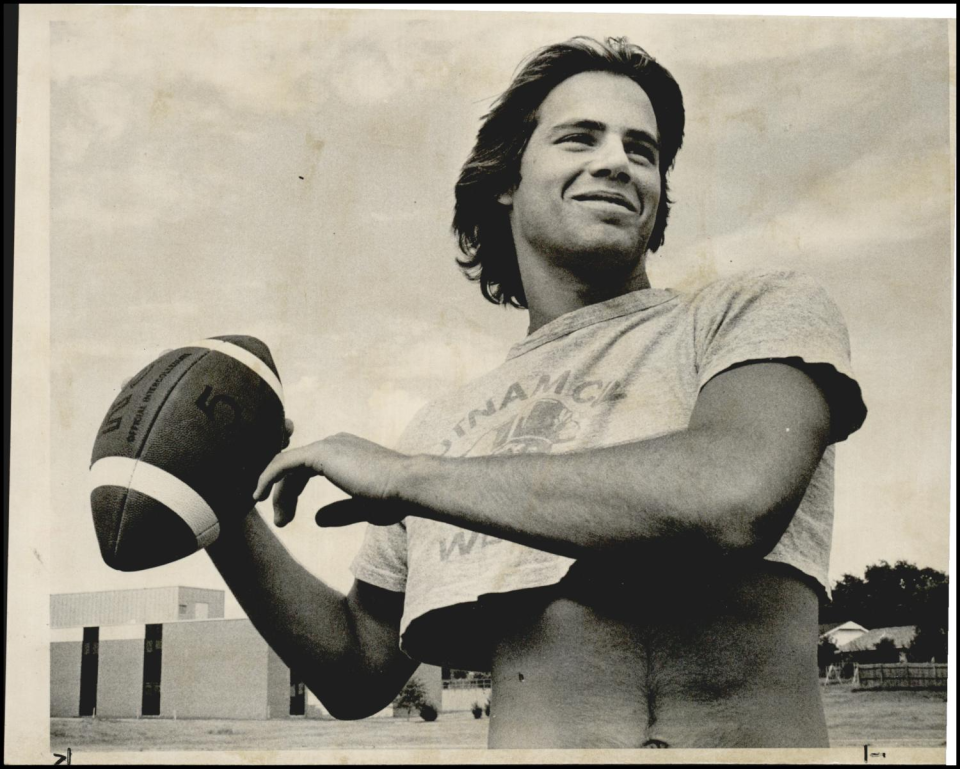 Former Putnam City West quarterback Scott Tinsley will be added to the Putnam City School District's Athletics Hall of Fame. Tinsley led the Patriots to thee 1977 state championship game before going on to play at USC.