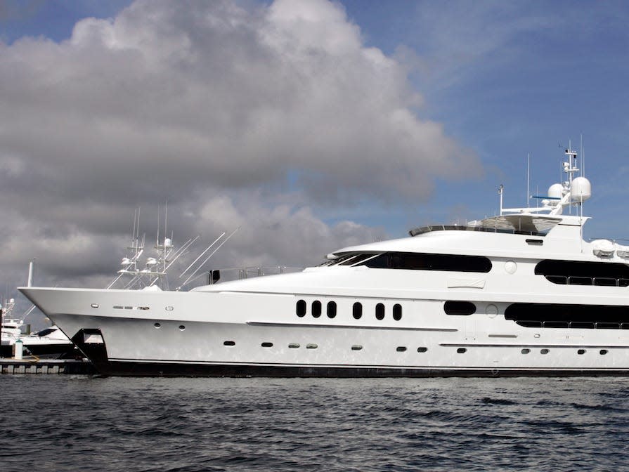 tiger woods yacht privacy