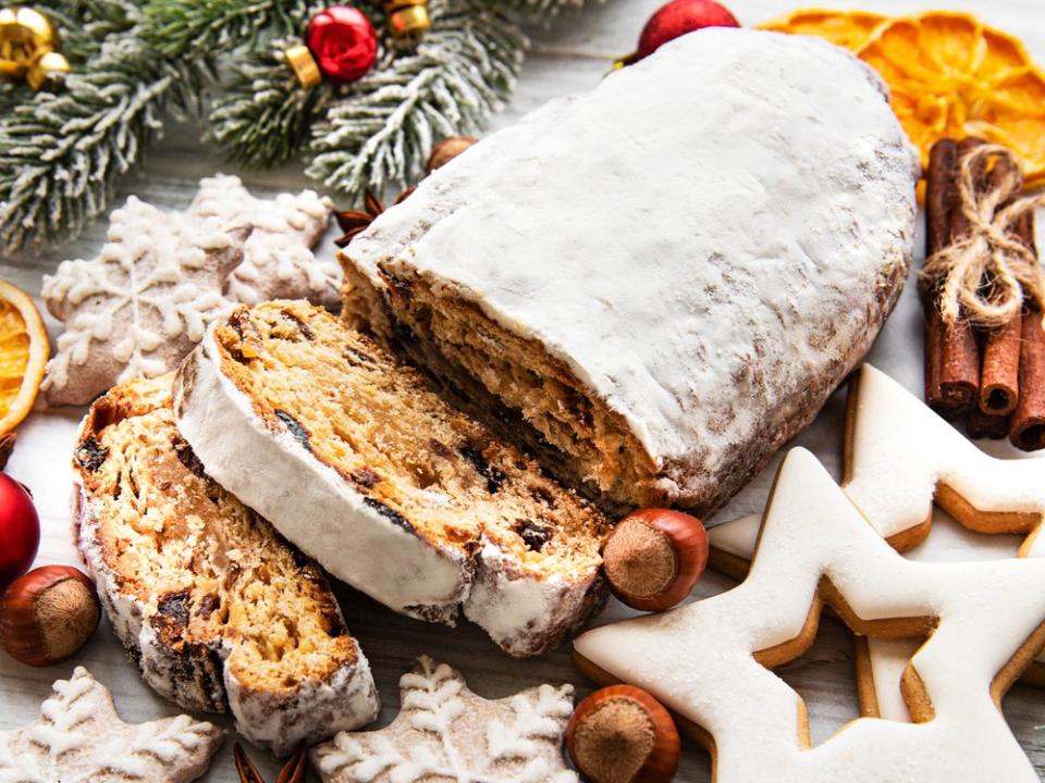 Aufgeschnittener Christstollen