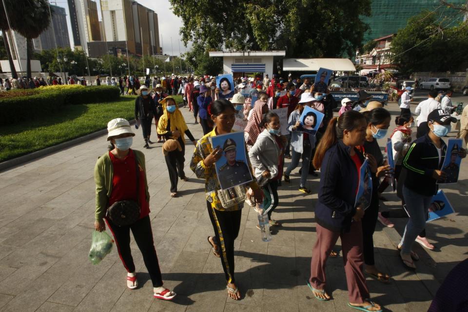 Cambodian garment workers protest in Phnom Penh.