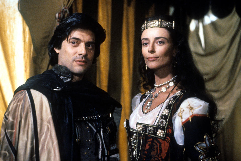 Georges Corraface and Rachel Ward in a scene from the film 'Christopher Columbus:The Discovery', 1992. (Photo by Christopher Columbus Productions/Getty Images)