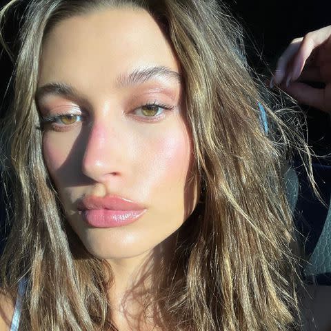 <p><a href="https://www.instagram.com/haileybieber/" data-component="link" data-source="inlineLink" data-type="externalLink" data-ordinal="1">@haileybieber</a> / instagram</p>