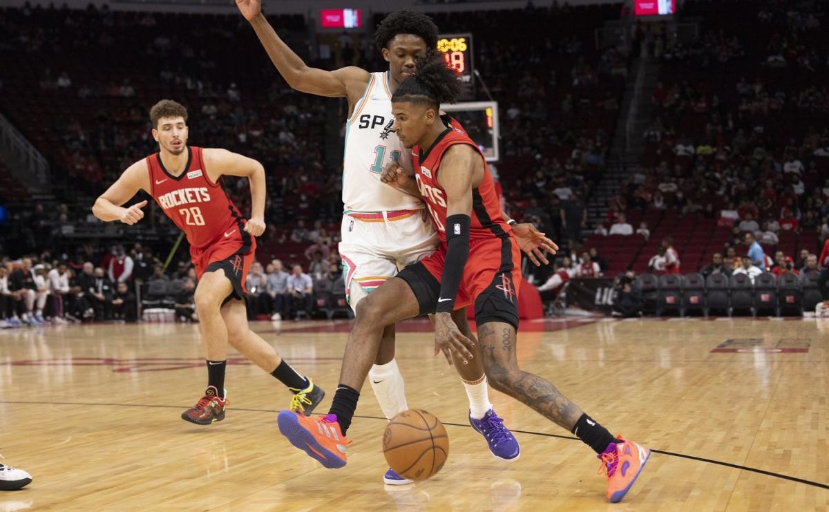 Jabari Young on X: Kinda dope pic… Danny Green competing with his cousin  Gerald Green for a loose ball #Spurs #Rockets  / X