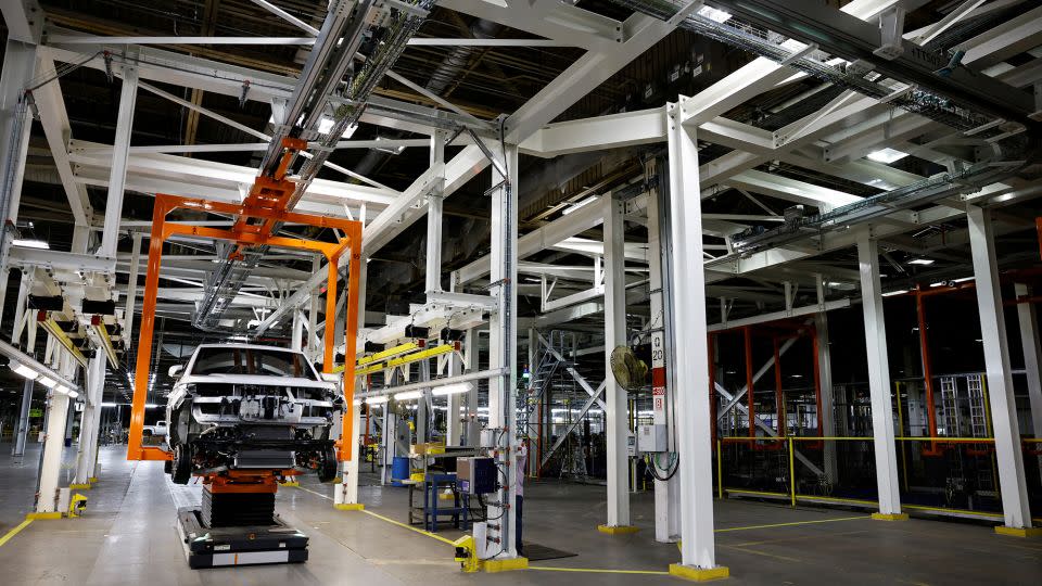 An unfinished Lordstown Motors Endurance electric pick-up truck is seen on the assembly line at Foxconn's electric vehicle production facility in Lordstown, Ohio, U.S. November 30, 2022. - Quinn Glabicki/Reuters