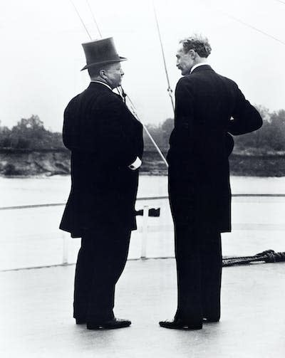 President Theodore Roosevelt, left, and Chief Forester Gifford Pinchot aboard a steamship on the Mississippi River, in October 1907. <a href="https://www.gettyimages.com/detail/news-photo/president-theodore-roosevelt-and-chief-forester-gifford-news-photo/1486782930?adppopup=true" rel="nofollow noopener" target="_blank" data-ylk="slk:Getty Images;elm:context_link;itc:0;sec:content-canvas" class="link ">Getty Images</a>