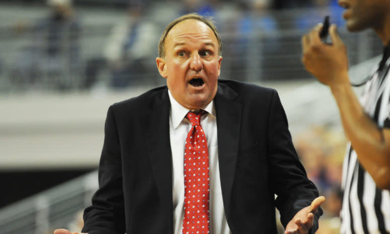 Thad Matta reacting to a call from a referee.