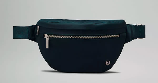 The lululemon Belt Bag Is Back In Stock - PureWow