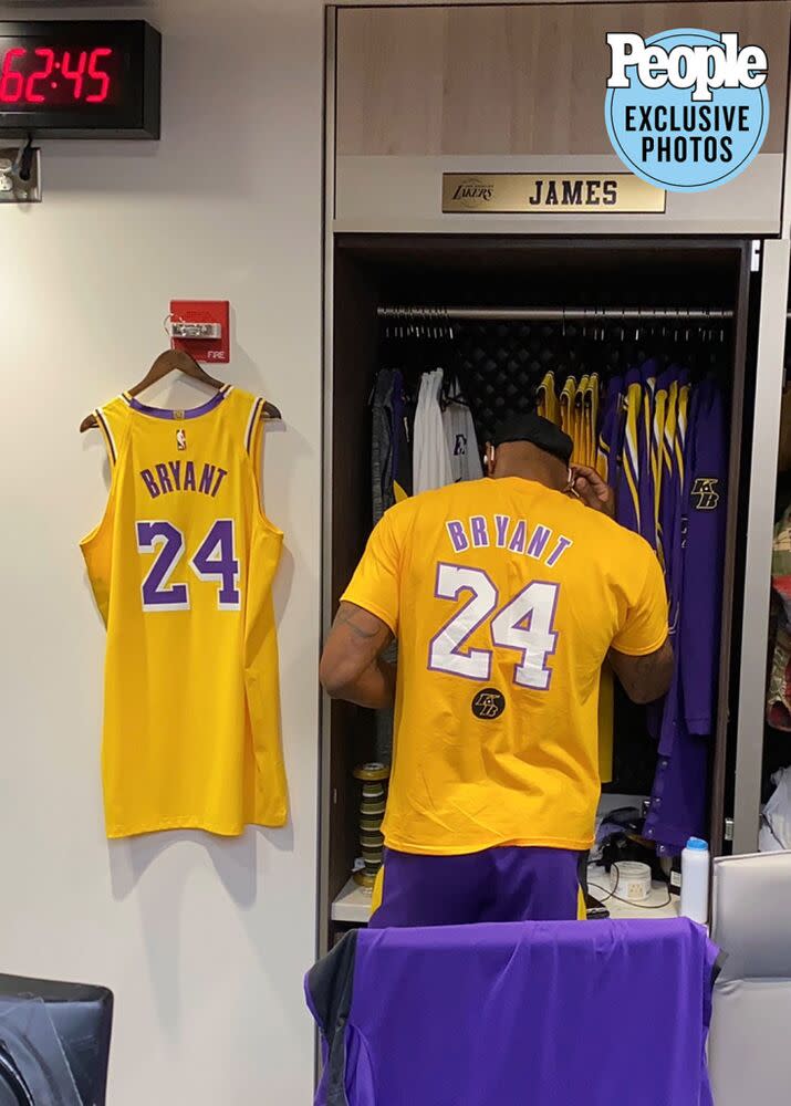 LeBron James in the Lakers locker room | Jason Hahn